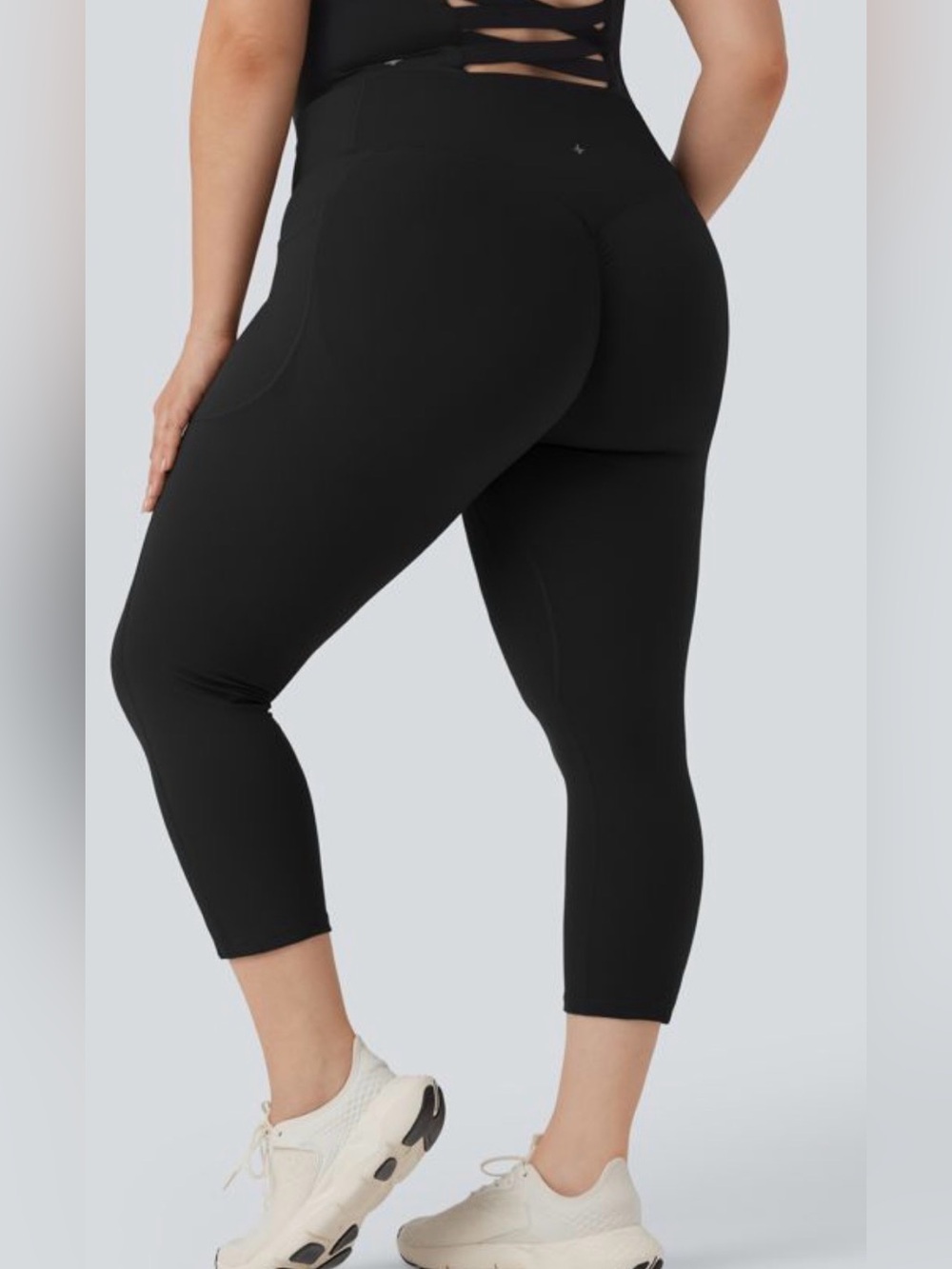 Plus Size Halara Ultra Sculpt Scrunch Butt Capri Leggings